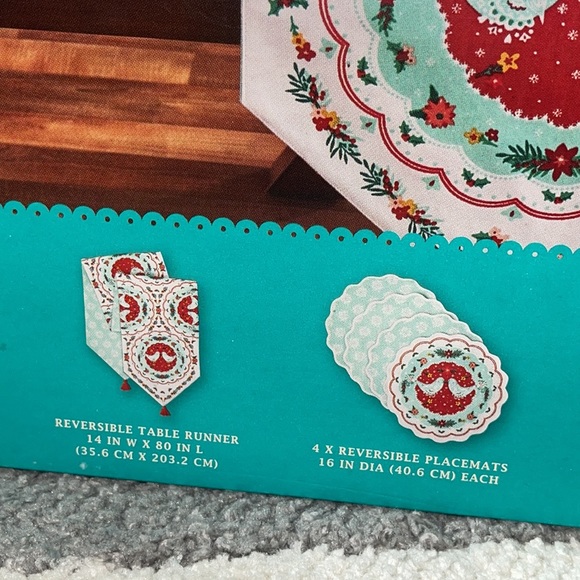 The Pioneer Woman Mazie Bird Table Linens Set - Picture 5 of 7